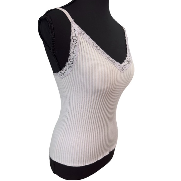No Boundaries Ribbed Tank Top Lace Accent Sz Small  Length 19.25” Bust 24” - 29” - Picture 8 of 13